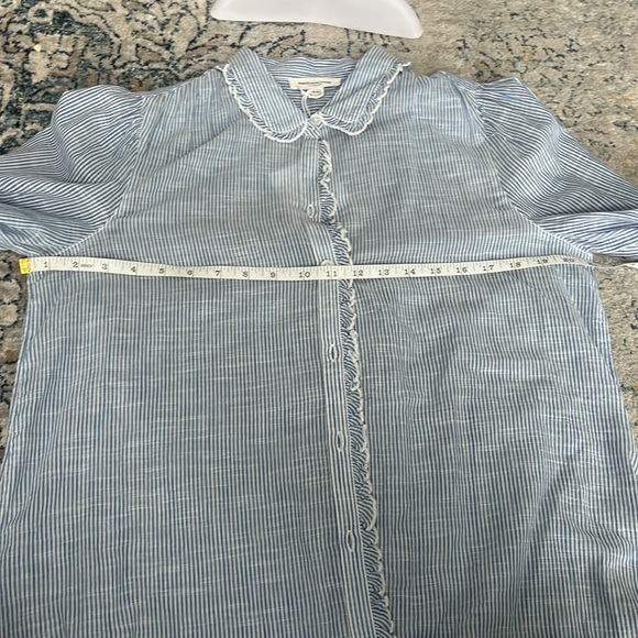 NWT Beautiful light weight blouse - Picture 10 of 14